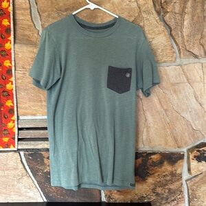 Men’s green volcom t-shirt with pocket. Size medium